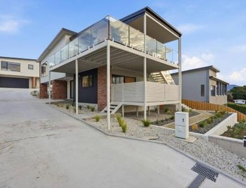 Modern Lindisfarne Escape 2
