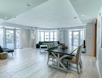 Modern Ocean Drive Condo in the Heart of Sobe! 4