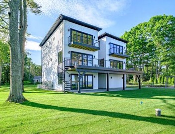 Modern Ocean Front Home 4 bed, 5 bath Freeport 4