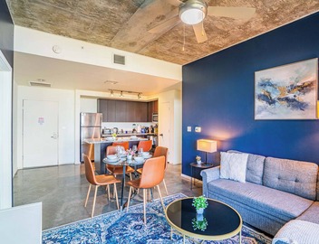 Modern PHX Apt w/Pool, Gym, Balcony + W/D 5