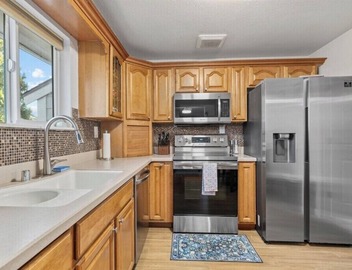 Modern Private Getaway Near SeaTac & Downtown! 2