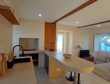Modern Private Studio | Ocean View & Rooftop 3