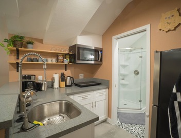 Modern Private Unit - Mins away from Everything in Pasadena! 3