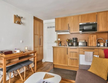 Modern Renovated studio cozy and quiet 5