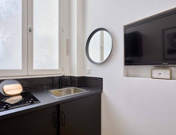 Modern Studio-Faubourg Saint-Honore 5