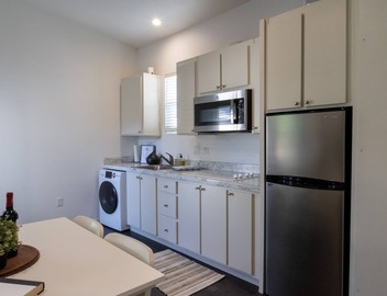 Modern Studio House 🌞 Fully private & 5 min to beach 2