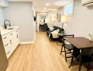 Modern Studio-Private Entrance,Washer+Dryer 3