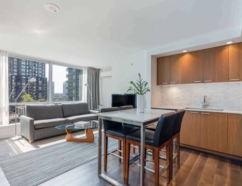 Modern Studio Suite in Yaletown w/Access to Pool 5