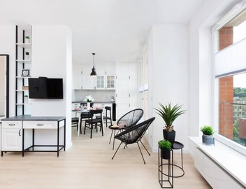 Modern Studio with a Balcony | Downtown 3