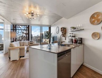 Modern & Stylish 1BR Condo, Vancity! 3