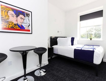 Modern Suite in Fenway Neighborhood 2