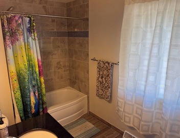 Modern, Updated, and Centrally Located, Townhouse Retreat. 5