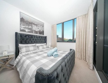 Modern Urban Oasis in the Heart of Chinatown 5