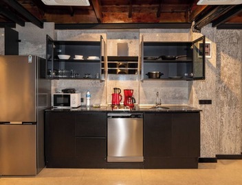 Monev Suites 2