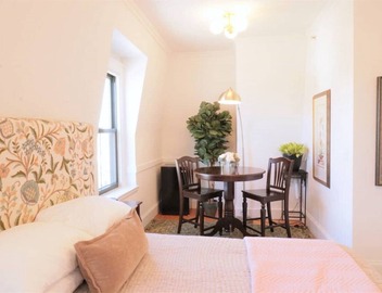 Morrill Mansion Inn | 4 | Self Check In | Parking 3