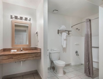 Motel 6 Corpus Christi, TX – North 4