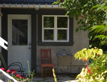 Mountain view; central in lovely area, 1 bedroom + sofa bed (in living area) 4