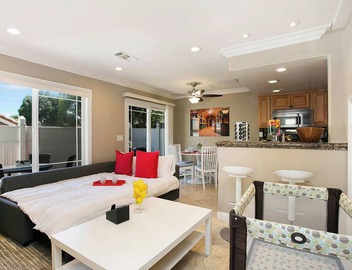 Multi-Level 2BR-Fast WiFI-Free Parking!-CM1 4