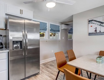 Multi-Unit Home, Steps to the Beach, Pool Access 2