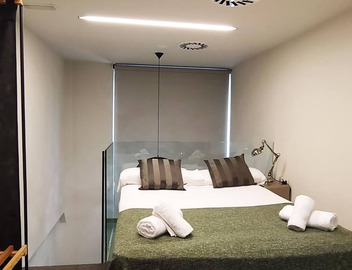 My Space Barcelona Studio near Arc de Triomphe in a building with swimming pool 3