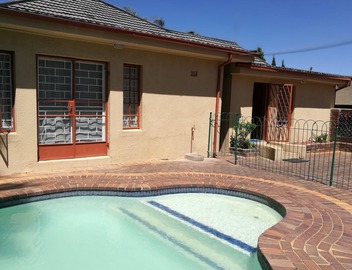 Naisar Holiday Home & Cottage Primrose 4