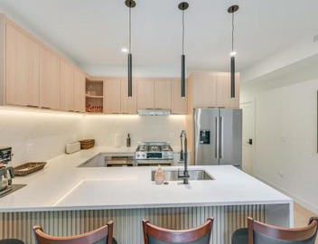 Near Biotechs & MIT: Cozy Condo w/Fireplace 2