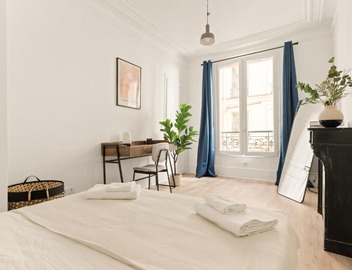 Near Le Marais, peaceful hideaway, Canal St-Martin 3
