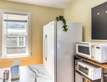 Near Nockamixon State Park: Telford Apt w/Porch! 2