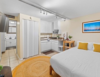 Netflix, Stocked Kitchenette, Beach Gear 2