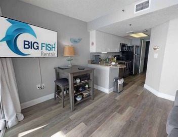 New High Floor, Direct Ocean View, King Bed,Pools! 2