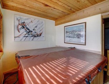 New Listing - Slopeside condo with Private Hot Tub 2