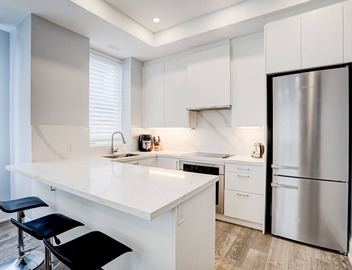 New Luxury 4 BR Townhome with Roof Terrace in Bayview Village 3