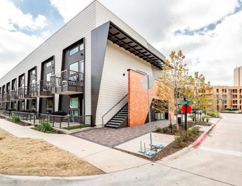 NEW Modern Urban Condo in Vibrant Downtown East ATX - Prime Location! 5