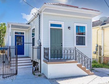 New Orleans pool home w backyard 4
