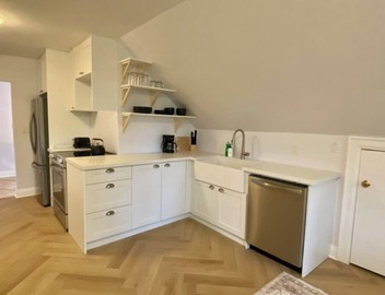 Newly Available 3rd-Floor Suite with Beach & Lake Access 2