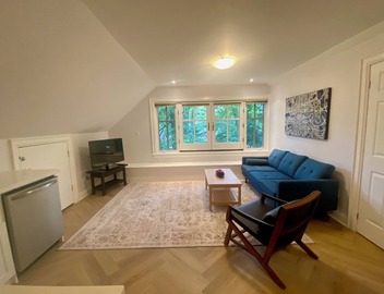 Newly Available 3rd-Floor Suite with Beach & Lake Access 3