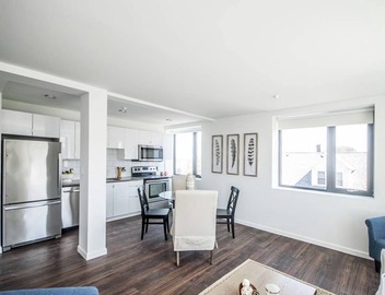 Newly furnished 1 bed, 1 bath. Views of the whole city! 3