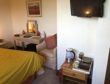 NIGHTINGALE B&B 4