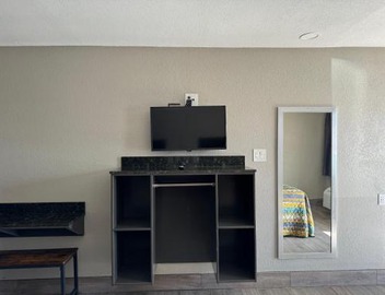 Nola Inn & Suites 5