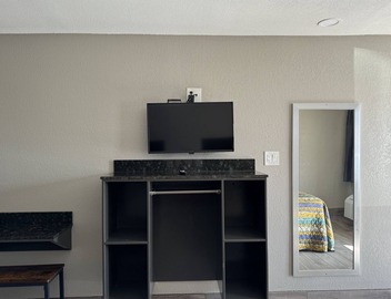 Nola Inn & Suites 2