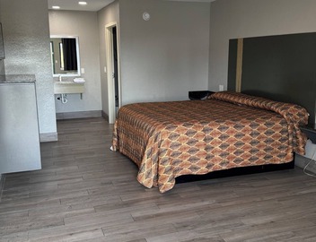 Nola Inn & Suites 4