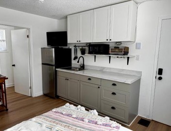 NookSide Nest Studio Queen Parking Kitchenette 4
