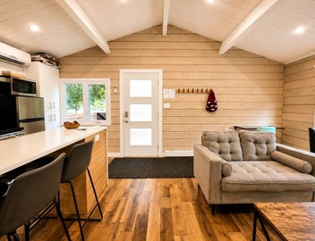 Ô-CHALET beautiful 2 bedroom mini-chalet 4