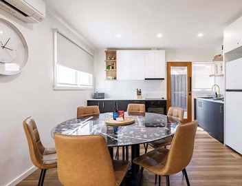 Ocean Gioia. Stroll to shops & beach Pet Friendly 2