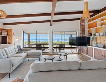 Ocean Oasis - Panoramic Sea Views - BYO Linen 3