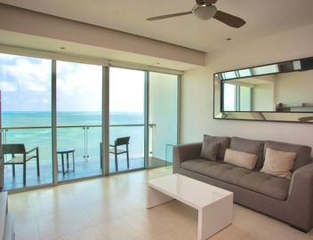 Ocean view 3 bedroom condo! Infinity pool 2