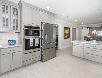 Ocean-view 5BR near SF — sleeps 25 5