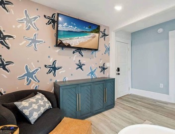 Ocean-View Balcony | Steps to Beach | Parking 3