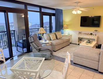 Ocean View Condo - Beach Front Pool and Hot tub! 2
