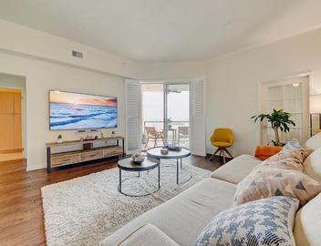 Ocean View Suite by Convention Center & Beach 2